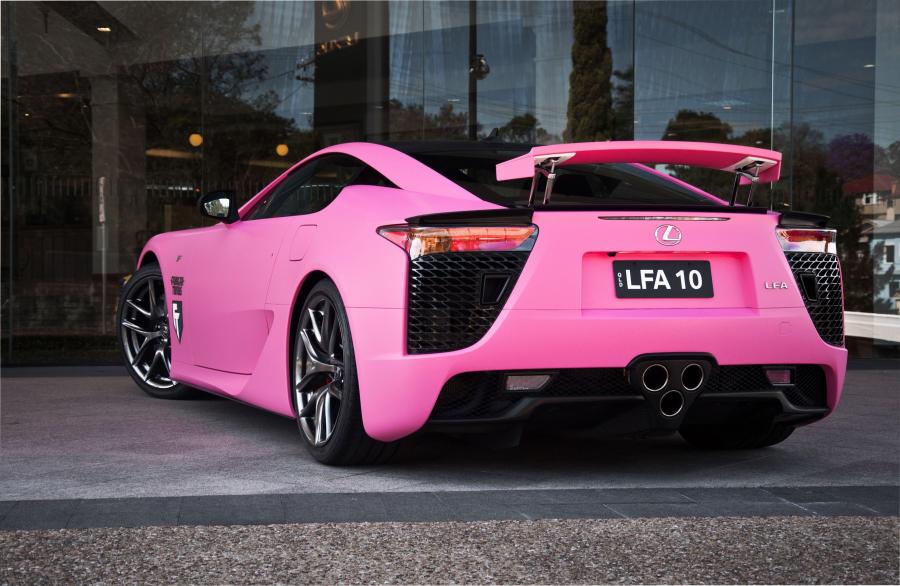  Lexus LF-A Pink 2012 года  (фото 3 из 4)